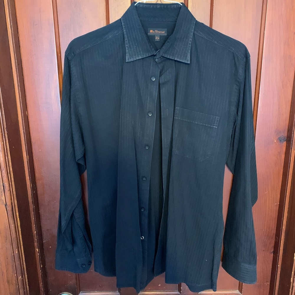 Ben Sherman black button down size Large